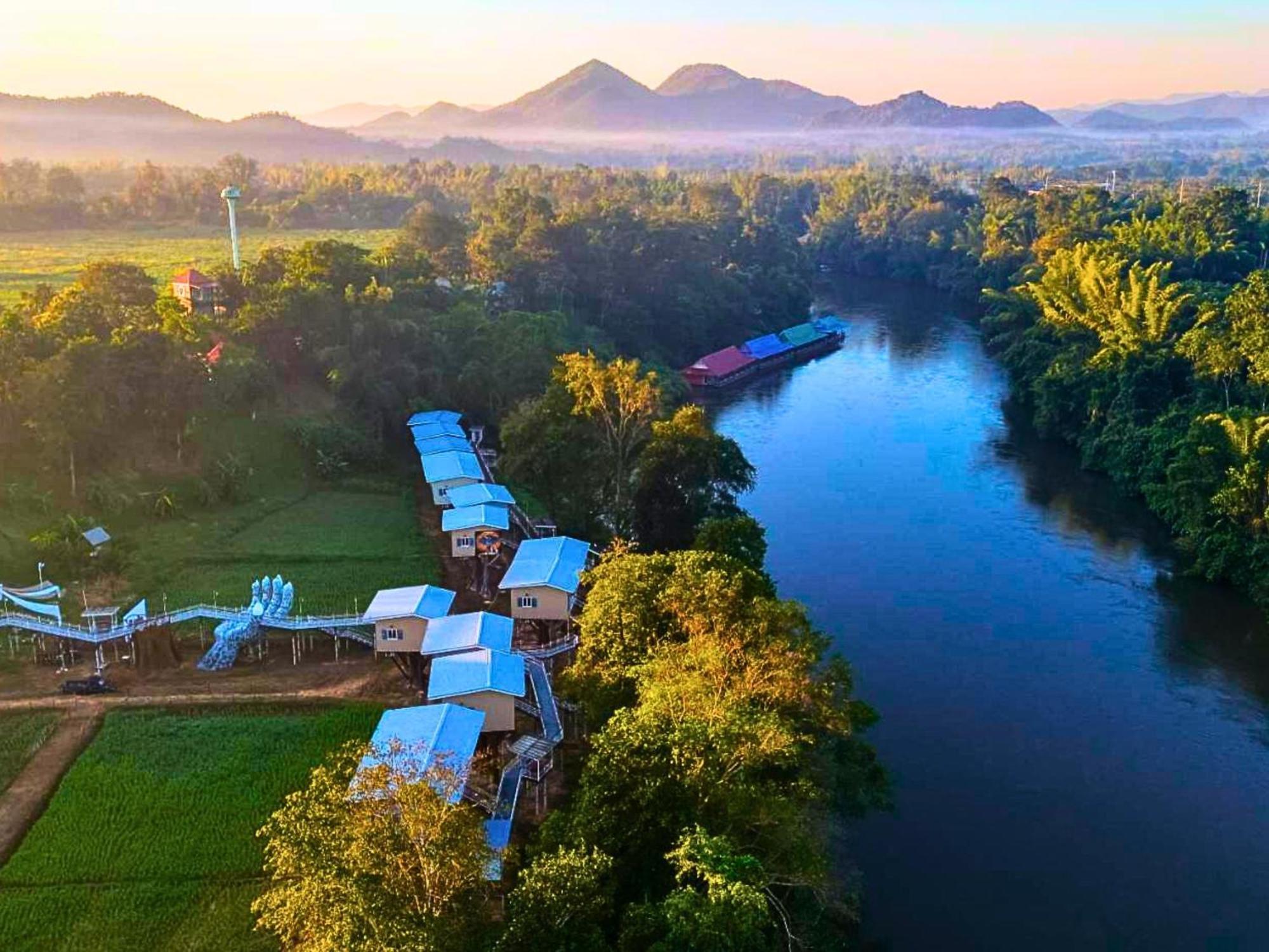 Yoko River Kwai Resort Ban Huai Maenam Noi Esterno foto